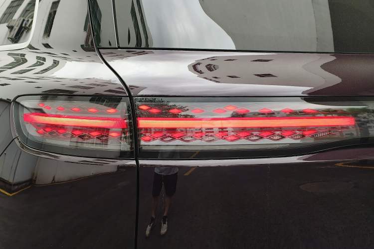 Used VOYAH Titan 2026 Model Max+ Exterior 4