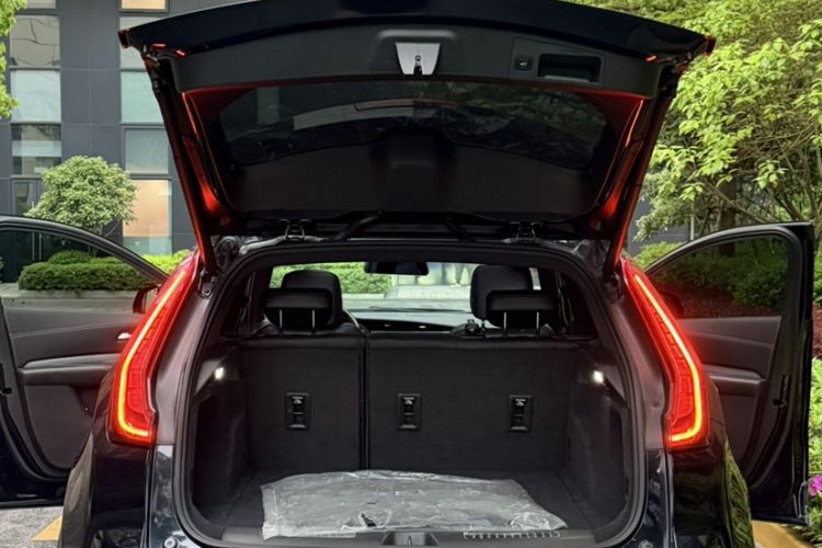 Used Cadillac XT4 2021 28T Two-Wheel Drive Luxury Version Interior 5