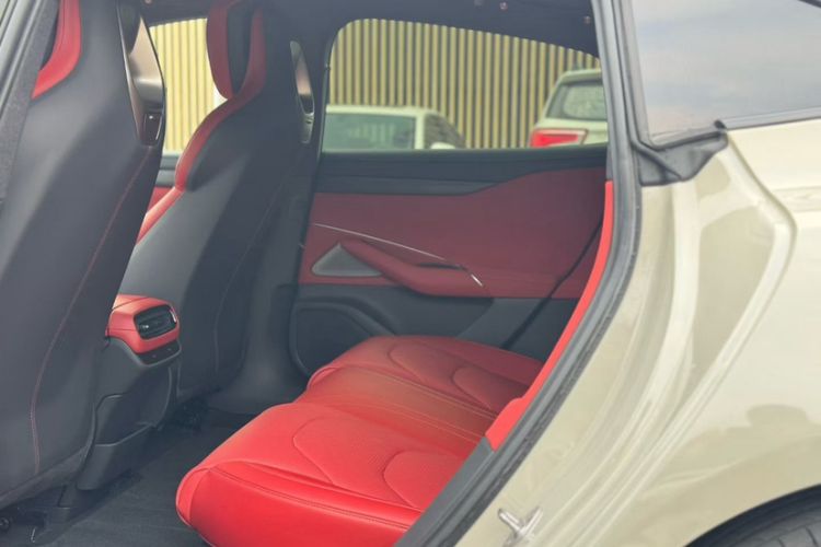 Used Xiaomi Auto SU7 2024 Rear-Drive Long-Range Intelligent Driving Version