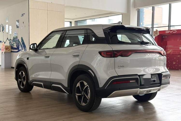 Used BYD Yuan UP 2025 Intelligent Driving Version 401 km Leading Edition