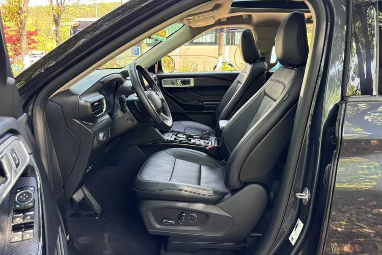 Used Ford Explorer 2020 EcoBoost 285 4x4 Titanium Edition 6 Seats