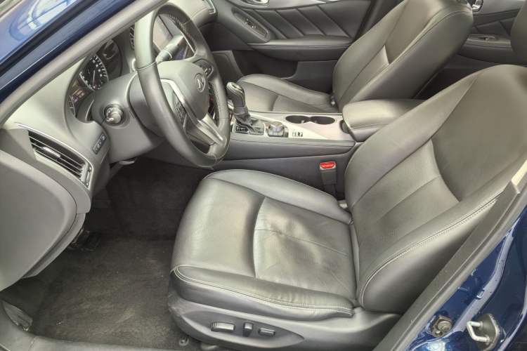 Used Infiniti Q50L 2018 2.0T Enjoyment Version China V Standard
