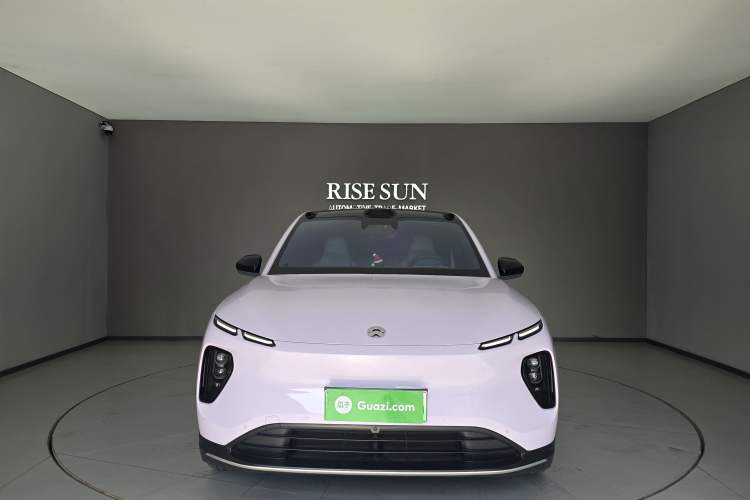 Used Nio EC6 2024 75 kWh Exterior 1