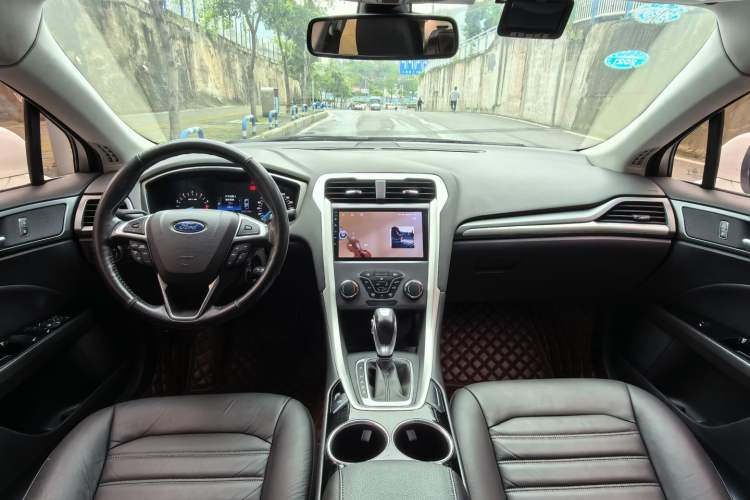 Used Ford Mondeo 2013 1.5L GTDi180 Fashion Edition Interior 4