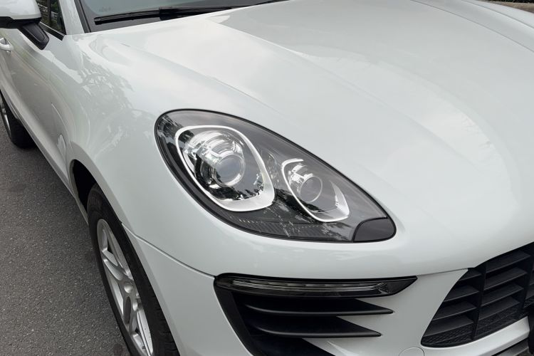 Used Porsche Macan 2017 Macan 2.0T Exterior 4