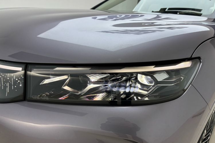 Used VOYAH FREE 2025 Model FREE+ Four-Wheel-Drive Qiankun Edition