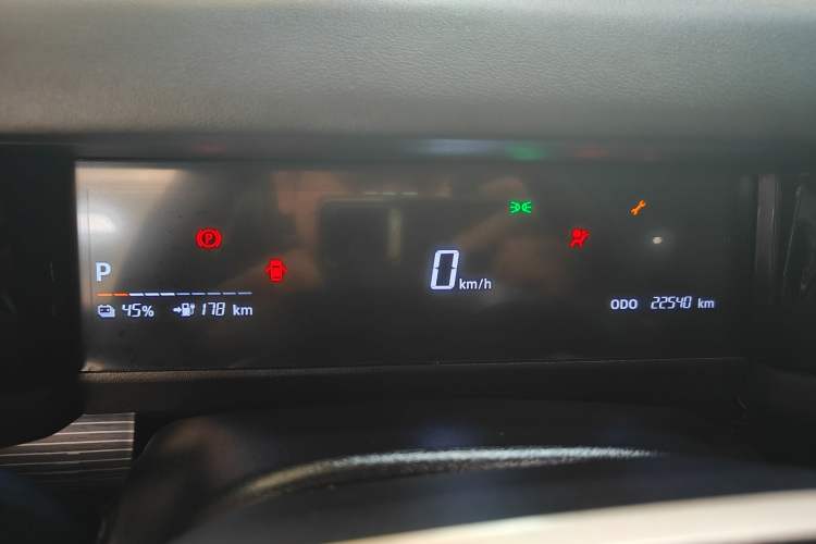 Used iCAR 03 2024 401km Two-Wheel Drive Executive Edition Odometer Close Up