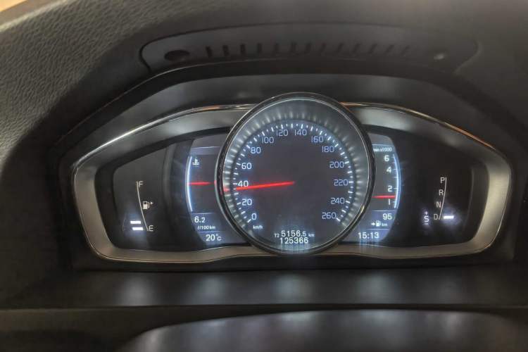 Used Volvo S60 2014 S60L T5 Intelligent Drive Edition Odometer Close Up