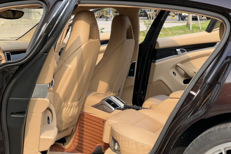 Used Porsche Panamera 2014 Panamera 4S Executive 3.0T Interior 8