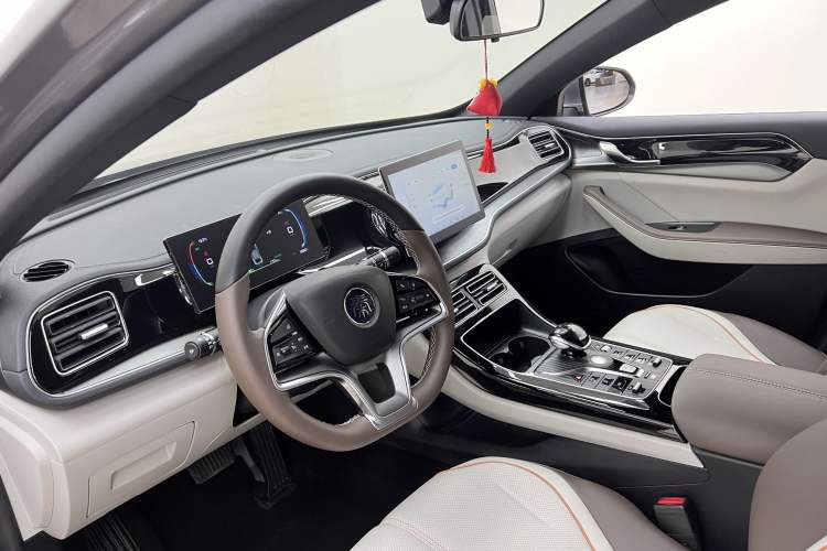 Used BYD Qin PLUS 2024 Honor Edition EV 510KM Leading Model