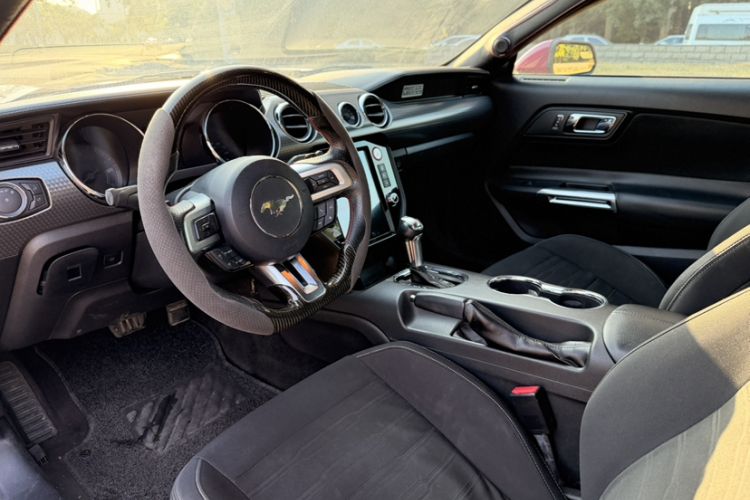 Used Ford Mustang 2015 2.3T Automatic U.S.-Spec Version
