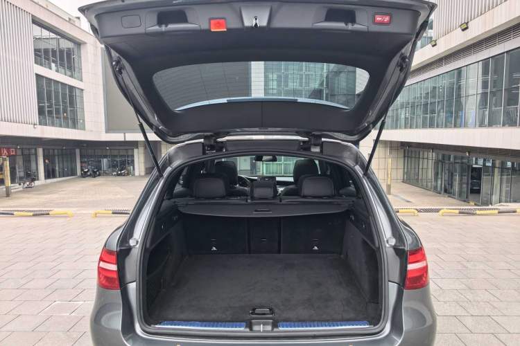 Used Mercedes-Benz GLC 2018 GLC 260 4MATIC Dynamic Edition
