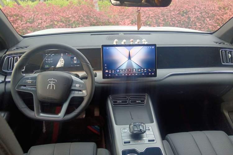 Used BYD Song Pro New Energy 2025 Second-Generation DM-i 75KM Leading Edition Interior 2