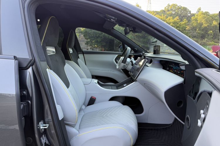 Used Avatr 11 2022 Long-Range Dual-Motor Luxury Edition 4 Seats