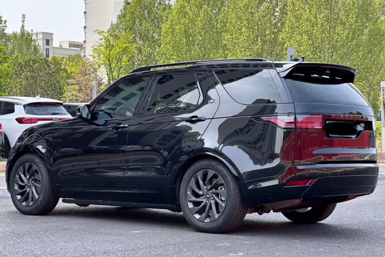 Used Land Rover Discovery 2023 360 PS R-Dynamic S Exterior 5