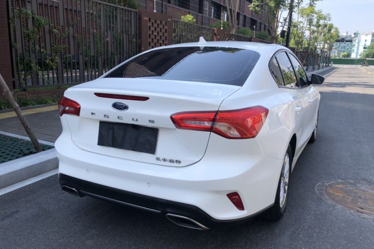 Used Ford Focus 2021 Sedan 1.5L Automatic Sharp Edition