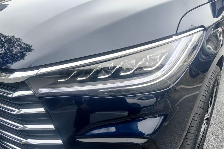 Used BYD Song MAX New Energy 2022 DM-i 105KM Flagship Model
