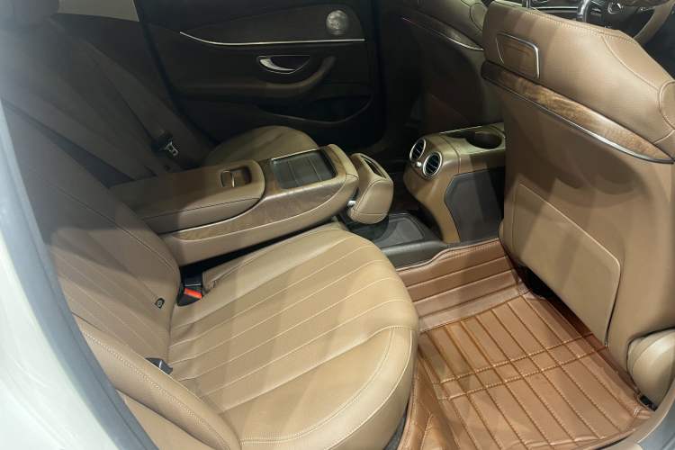 Used Mercedes-Benz E-Class 2018 Facelift E 200 L
