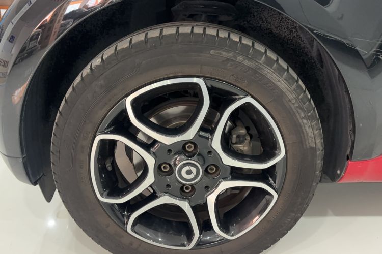 Used smart fortwo 2019 0.9T 66kW Hardtop Engine Version China VI Emission Standard
