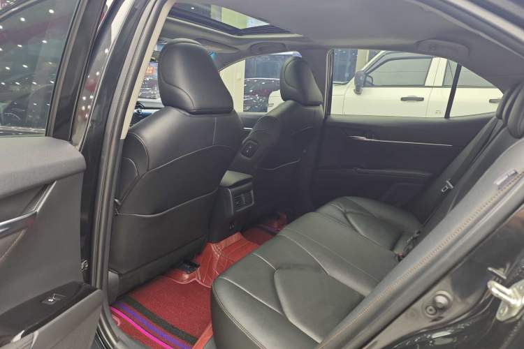 Used Toyota Camry 2019 Revised Version 2.0G Luxury Edition Interior 6