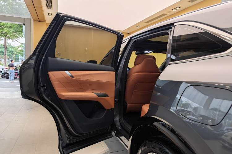 Used CHANGAN CS75 PLUS 2025 4th Generation 1.5T New Blue Whale Smart Flagship Version Exterior 7