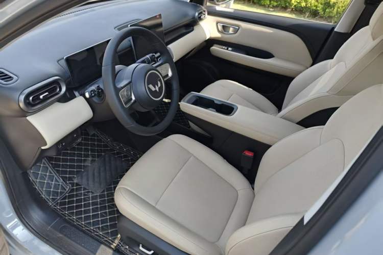 Used IM L7 2022 Pro Model Interior 12