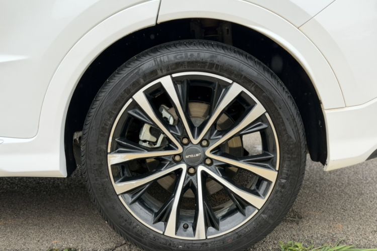 Used JETOUR X70 PLUS 2023 1.6T DCT Stronger PRO 7-Seater