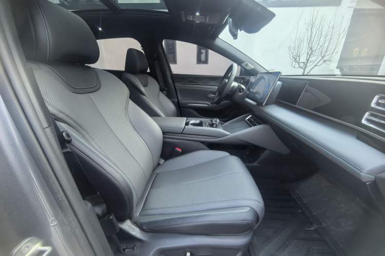 Used BYD Qin L 2024 DM-i 120KM Beyond Model
