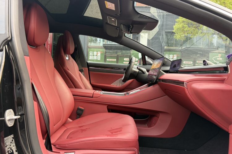 Used Hima Luxeed S7 2025 705 km Pro