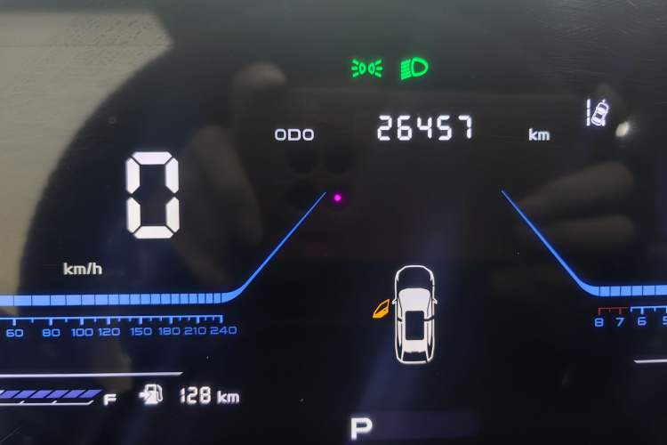 Used Oshan Z6 2023 Blue Whale 1.5T DCT Smart Luxury Model
