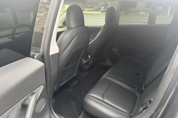 Used Tesla Model Y 2021 Long-Range All-Wheel-Drive Version