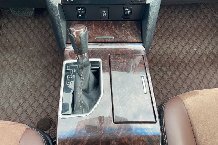 Used Toyota Camry 2016 2.5G 10th Anniversary Deluxe Navigation Edition Gear Lever