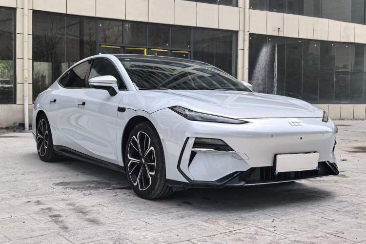 Used Geely Galaxy E8 2025 700 km Long-Range Intelligent Driving Version