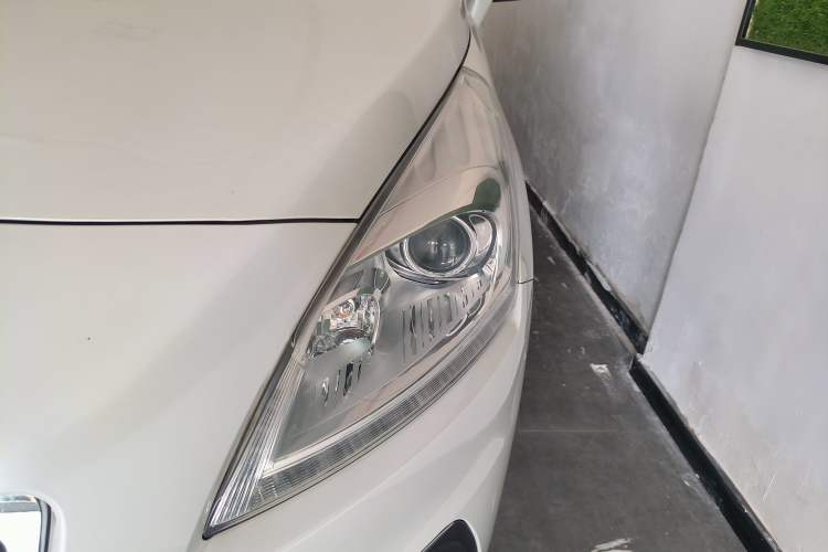 Used Peugeot 3008 2015 2.0L Automatic Classic Edition