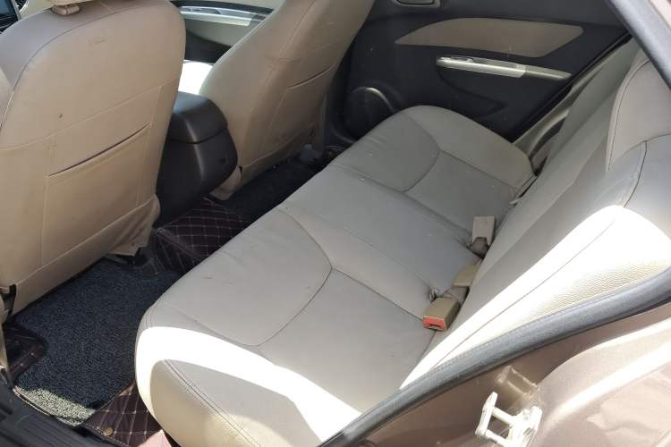 Used Baojun 630 2013 1.5L manual standard version