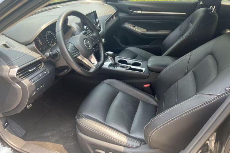 Used Nissan Teana 2019 2.0L XL Comfort Edition Interior 4