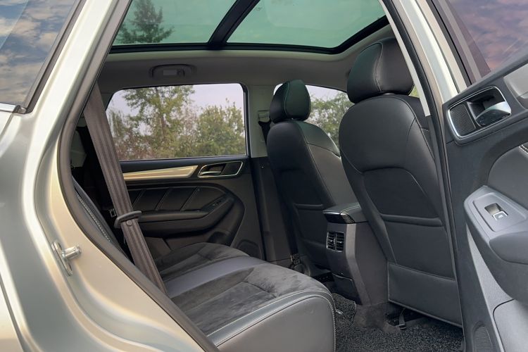 Used Roewe RX5 New Energy 2017 eRX5 50T Hybrid Connected Prestige Flagship Edition