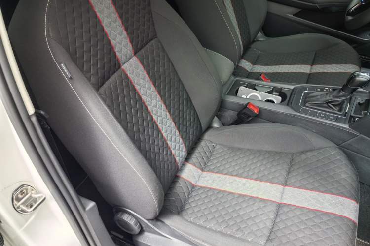 Used Volkswagen Lamando 2019 230TSI DSG Fashion Edition China VI