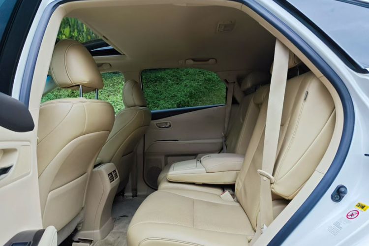 Used Lexus RX Classic 2013 270 Elegant Edition Interior 3