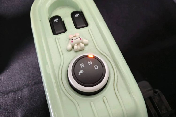 Used Wuling Hongguang MINIEV 2021 Macaron Sandwich Model 170 km Lithium Iron Phosphate