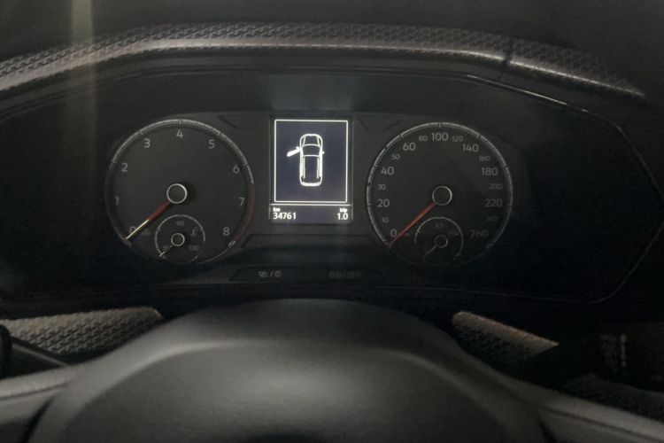 Used Volkswagen Tacqua 2020 1.5L Automatic Shang Odometer Close Up