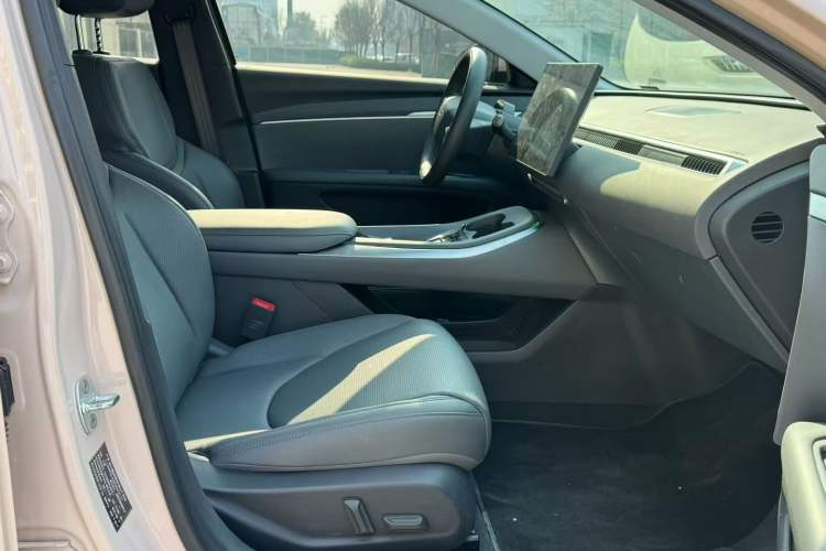 Used XPeng MONA M03 2024 620 with Ultra-Long Range
