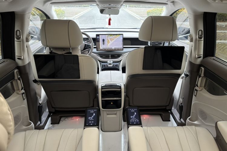 Used Denza D9 2022 DM-i 970 Four-Wheel Drive Prestige Model