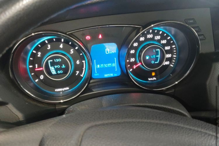 Used BAIC Senova D50 2014 1.5L manual standard version
