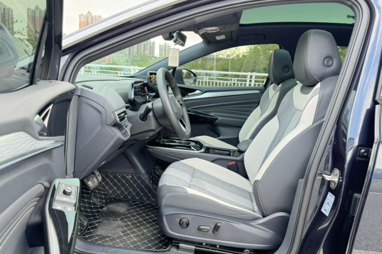 Used Volkswagen ID.4 CROZZ 2024 PURE+ model