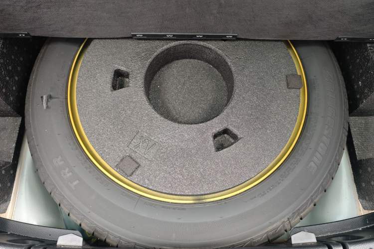 Used Subaru XV 2016 2.0i Ambition Edition Interior 3