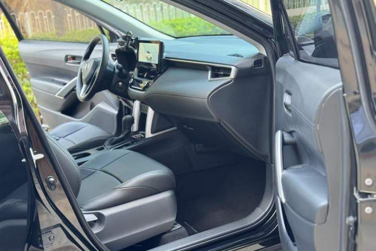 Used Toyota FRONTLANDER 2023 2.0L CVT Elite Edition
