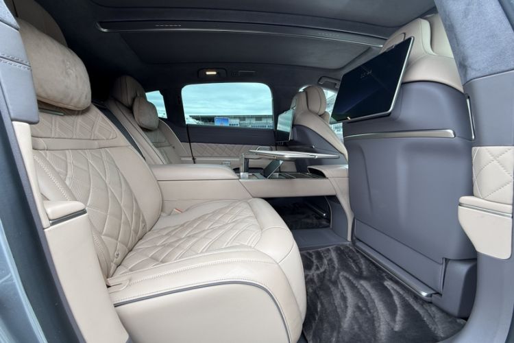 Used Nio ET9 2025 100kWh Signature Edition Interior 2