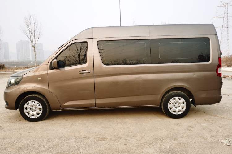 Used Chana Ruixing M90 2018 2.0L Value-Added High-Roof Double-Door 6-Seater 4G94S
