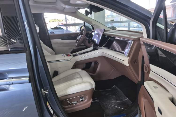 Used BYD Xia 2025 DM-i 1.5T 180km Beyond Edition
